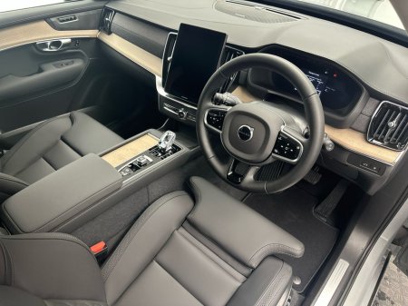 2026 Volvo XC90 - thumbnail 6