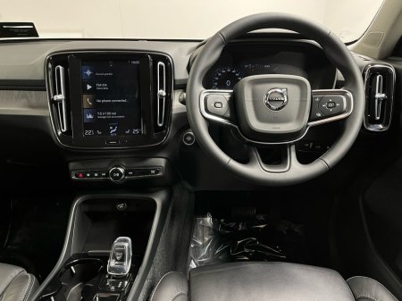 2022 Volvo XC40 - thumbnail 14
