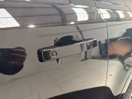 2025 Land Rover Defender - thumbnail 22