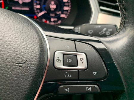 2017 Volkswagen Passat - thumbnail 31