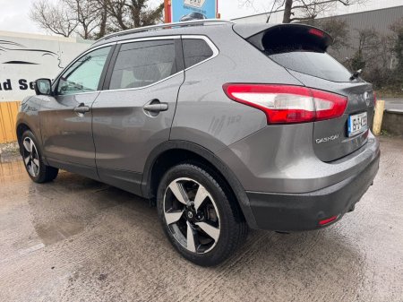 2015 Nissan Qashqai 1.2 DIG-T 115PS 5DR N-TEC+ €8,750 thumbnail