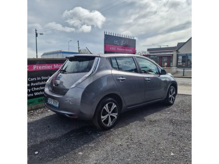 2015 Nissan Leaf - thumbnail 2