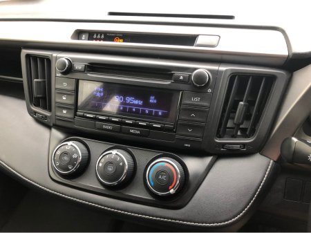 2016 Toyota Rav4 - thumbnail 14