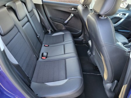 2014 Peugeot 208 - thumbnail 17