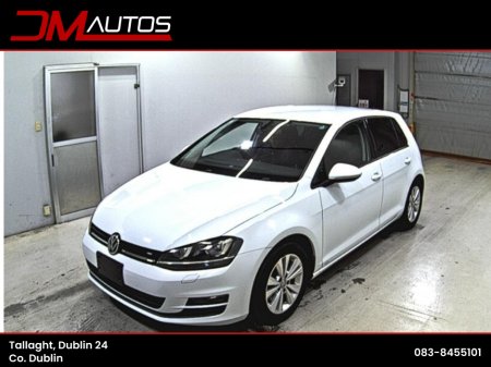 2014 Volkswagen Golf Comfort Line €11,450 thumbnail