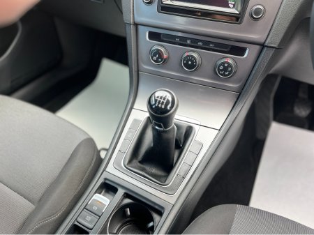 2013 Volkswagen Golf - thumbnail 14