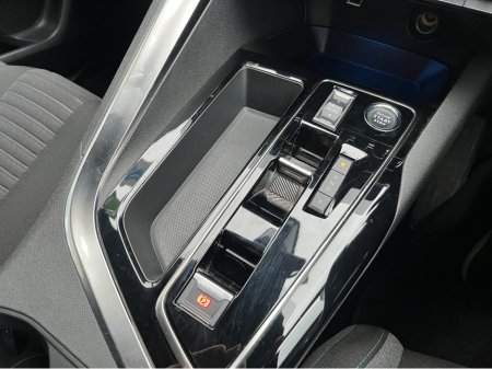 2024 Peugeot 3008 ACTIVE AUTOMATIC PETROL PLUG-IN HYBRID 1.6 //REVERSE CAMERA// €31,950 thumbnail