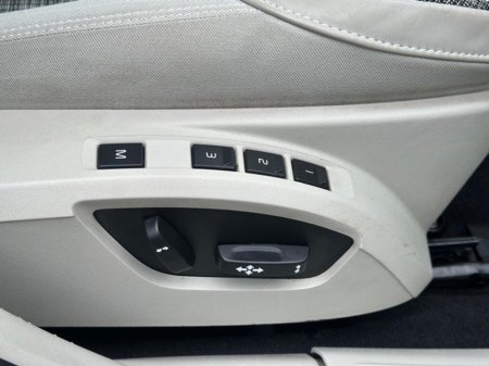 2016 Volvo V40 Cross Country 2.0L Diesel Automatic (9040) €13,495 thumbnail