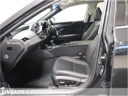 2022 Lexus ES 300 H ES300H Dynamic €43,950 thumbnail