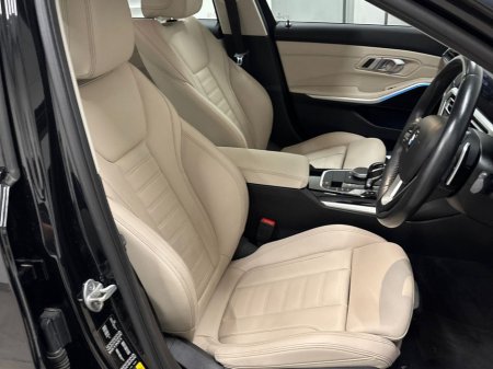 2021 BMW 3 Series - thumbnail 12