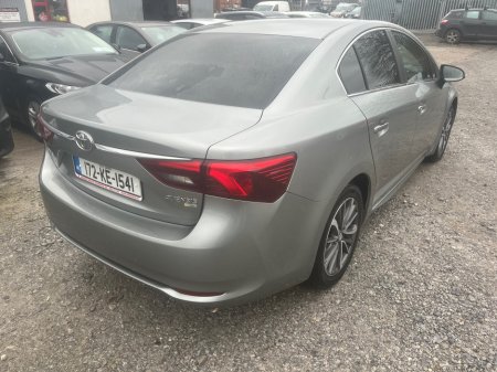 2017 Toyota Avensis - view 4