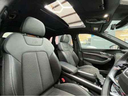 2022 Audi e-tron - thumbnail 11