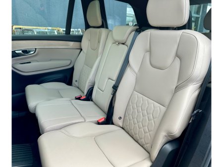 2025 Volvo XC90 - thumbnail 13
