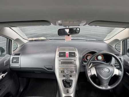 2009 Toyota Auris - thumbnail 14