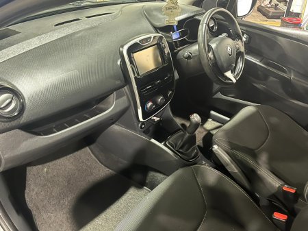 2016 Renault Clio - thumbnail 11