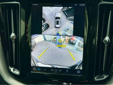 2025 Volvo XC60 T6 AWD PANORAMIC SUNROOF thumbnail