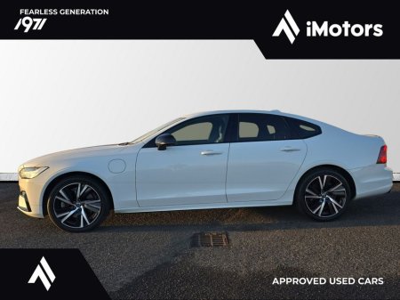 2022 Volvo S90 RECHARGE T8 R-DESIGN AWD €38,500