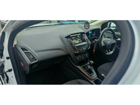 2016 Ford Focus ZETEC S 1.0 ECO 125BHP LOW MILES €9,750 thumbnail