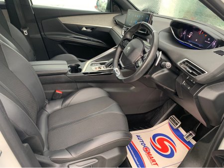 2023 Peugeot 3008 - thumbnail 11