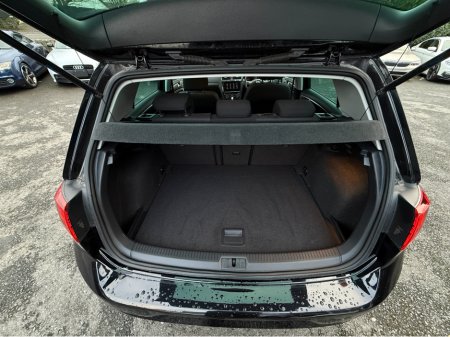 2017 Volkswagen Golf 172 REG NEW MODEL MK7.5 SAT NAV PACK PRIVACY GLASS-REVERSE CAMERA - NAVIGATION - CARPLAY - ANDROID AUTO - DISCOVER PRO €16,450 thumbnail