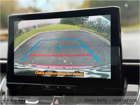 2023 Toyota Corolla 1.8 Hybrid Luna Saloon €22,450 thumbnail