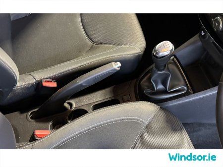 2019 Renault Clio - thumbnail 13