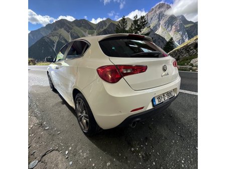 2015 Alfa Romeo Giulietta - thumbnail 11