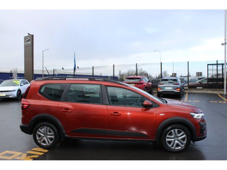 2023 Dacia Jogger TCe 110 Expression €21,950 thumbnail