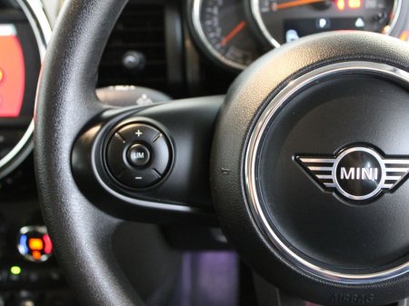 2020 MINI Cooper Classic CLA5 4DR Auto €23,250 thumbnail