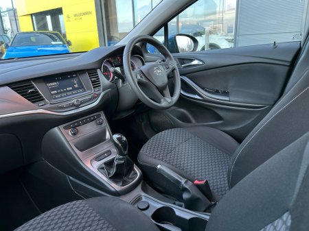 2016 Opel Astra SC 1.4 I 100PS 5DR thumbnail