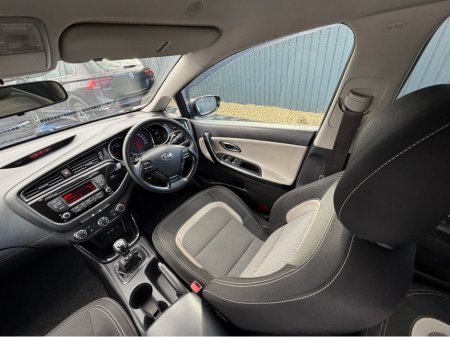 2017 Kia Ceed - thumbnail 43