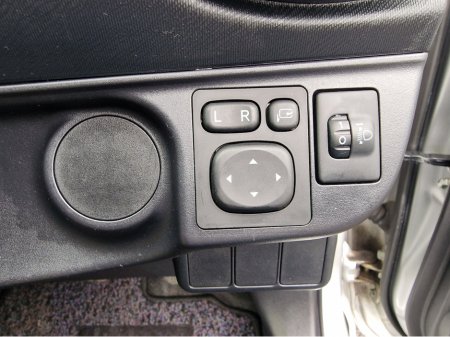 2017 Toyota Aqua - thumbnail 18