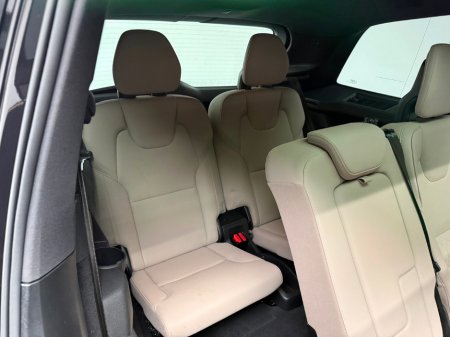 2025 Volvo XC90 - thumbnail 14