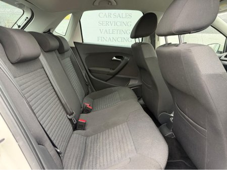 2013 Volkswagen Polo - thumbnail 16
