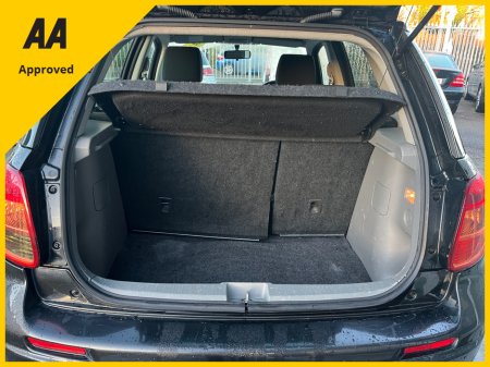 2011 Suzuki SX4 IAWD 2L DIESEL 4DR €3,950