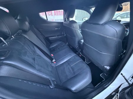 2023 Toyota C-HR 1.8 HYBRID GR Sport €35,000 thumbnail