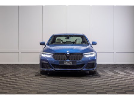 2022 BMW 5 Series - thumbnail 2