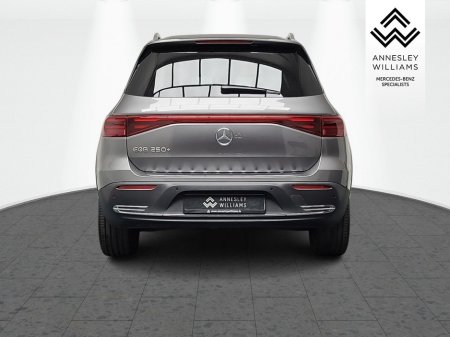 2025 Mercedes-Benz EQB - thumbnail 7