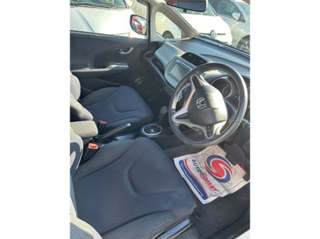 2013 Honda Fit - thumbnail 4