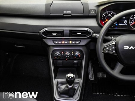 2023 Dacia Sandero TCe 90 Essential €15,990 thumbnail