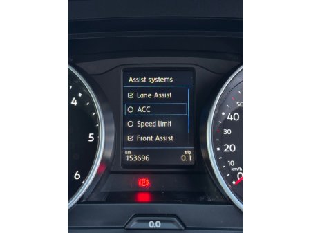 2021 Volkswagen Tiguan LIFE 2.0 TDI MANUAL 6SPEED FWD 122BHP 5 5DR €26,800 thumbnail