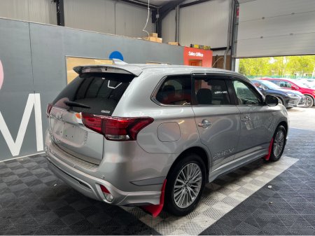 2019 Mitsubishi Outlander - photo 2