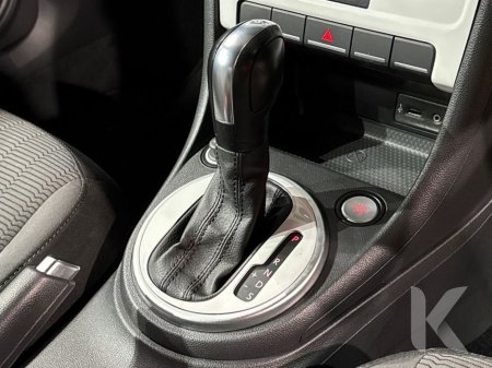 2016 Volkswagen Beetle - thumbnail 17