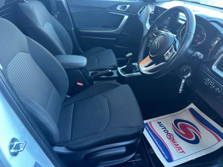 2021 Kia Ceed  €11,341 thumbnail