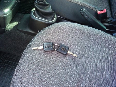 2008 Nissan Micra - thumbnail 5