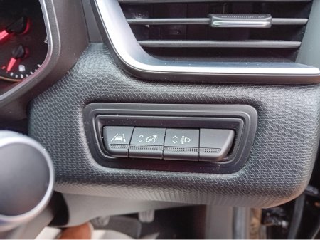 2021 Renault Clio - thumbnail 25