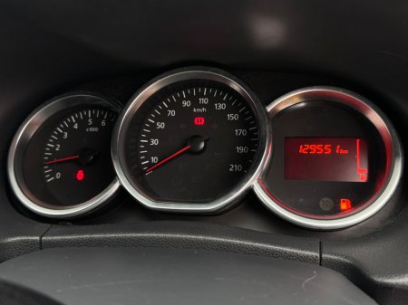 2018 Dacia Duster SIGNATURE 1.5 DCI 110 4 4DR €11,800 thumbnail