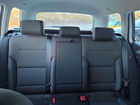 2018 Volkswagen Golf - thumbnail 9