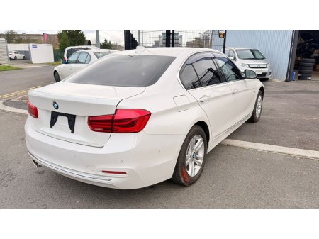 2017 BMW 3 Series - thumbnail 4