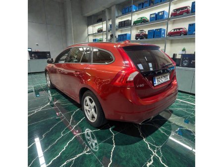 2016 Volvo V60 D4 (190hp) SE +Leather €10,888 thumbnail